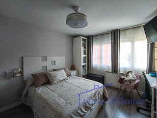 Piso en venta en Los Olivos en Huesca