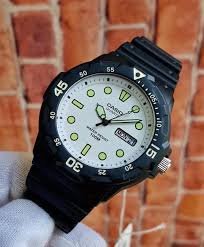 Orologio Casio Quarzo Bianco Nero