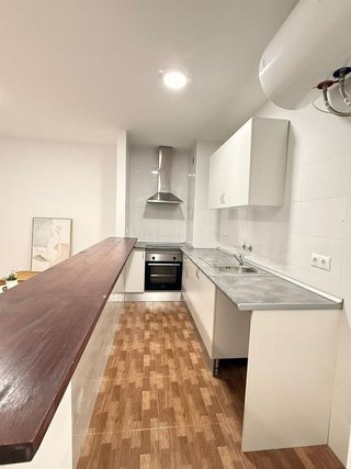 Piso en venta en Parque Victoria Eugenia en Málaga
