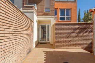 Piso en venta en Zubia (La)