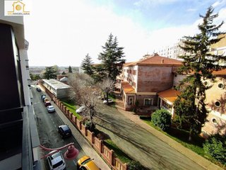 Piso en venta en La Chantría - La Lastra en León