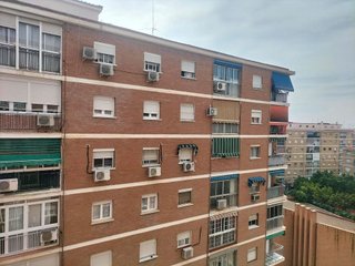 Piso en venta en Parque Victoria Eugenia en Málaga