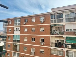 Piso en venta en Parque Victoria Eugenia en Málaga