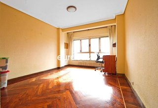 Piso en venta en Castilla - Hermida en Santander