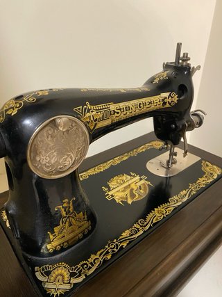 Máquina de coser Singer antigua