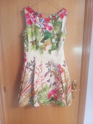 Vestido estampado floral mini.