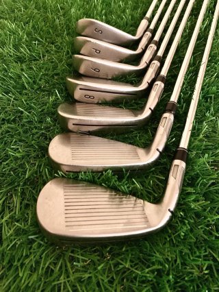 Set completo di mazze da golf TAYLORMADE STEALTH in eccellenti condizioni
