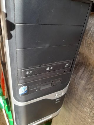 Torre PC LG Negra