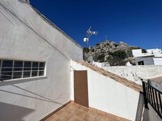Casa en venta en Olvera