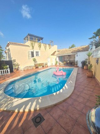 Chalet en venta en San Miguel de Salinas