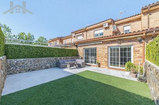 Casa adosada en venta en Las Lomas en Seseña