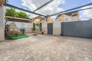Casa pareada en venta en Espartinas