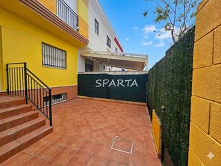 Casa adosada en venta en Espartinas