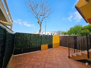 Casa adosada en venta en Espartinas