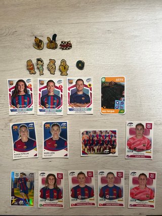Lote Pins y Cromos Liga F Barcelona