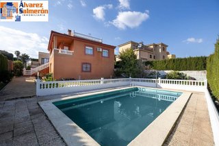 Chalet en venta en Otura