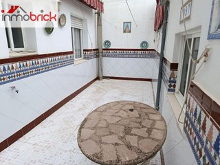 Chalet en venta en Lucena