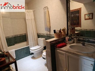 Chalet en venta en Lucena