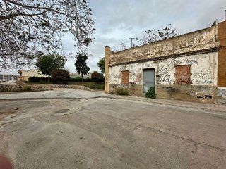 Chalet en venta en Avda. de Abril. - 9 de octubre en Sagunto