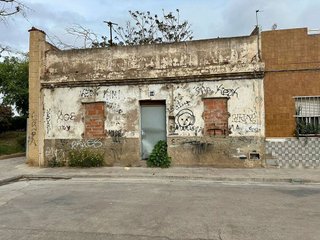 Chalet en venta en Avda. de Abril. - 9 de octubre en Sagunto