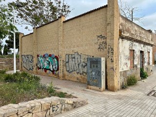 Chalet en venta en Avda. de Abril. - 9 de octubre en Sagunto