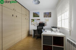 Casa adosada en venta en Zubia (La)