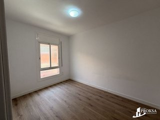 Piso en venta en Fondo en Santa Coloma de Gramanet