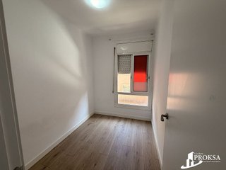 Piso en venta en Fondo en Santa Coloma de Gramanet