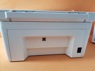 Impresora HP LaserJet M140w Multifunción