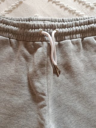 Bermuda deportiva hombre Ellesse gris
