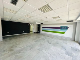 Oficina en venta en Palacio de Congresos - Urbadiez - Entrepuentes en Sevilla