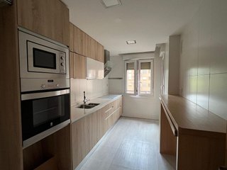 Piso en venta en Portillejo - Valdegastea en Logroño