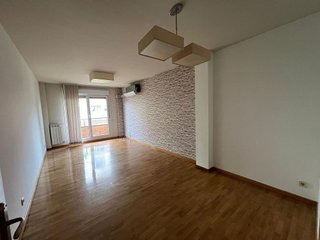Piso en venta en Portillejo - Valdegastea en Logroño