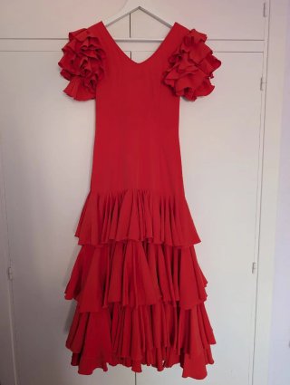 Traje de flamenca rojo con volantes