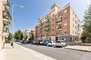Piso en venta en San Francisco Javier en Granada