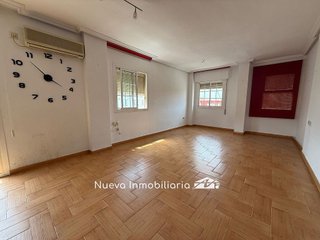 Piso en venta en Linares
