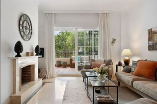 Piso en venta en Los Naranjos - Las Brisas en Marbella