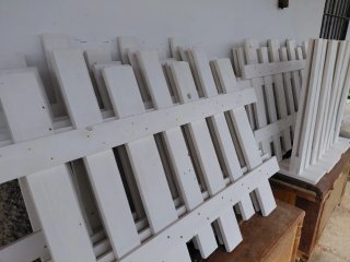 Vallas de madera blancas decorativas