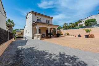 Chalet en venta en Segur de Calafell en Calafell