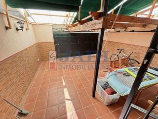 Casa adosada en venta en Valdepeñas