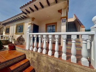 Chalet en venta en Campos de Golf - Villa Martin - Los Dolses en Orihuela