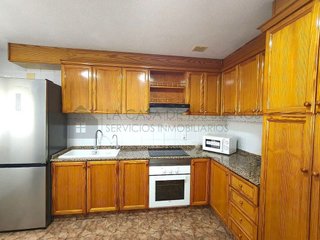 Casa adosada en venta en Petrer