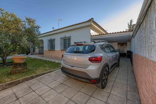 Chalet en venta en Palomares del Río