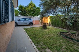 Chalet en venta en Palomares del Río