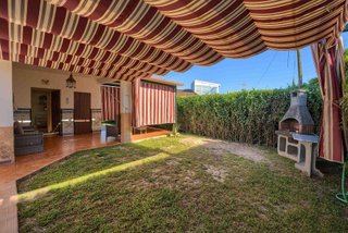 Chalet en venta en Palomares del Río