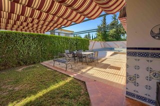 Chalet en venta en Palomares del Río