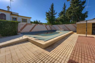 Chalet en venta en Palomares del Río