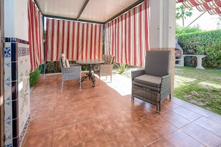 Chalet en venta en Palomares del Río