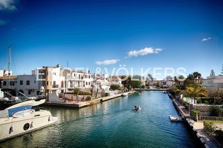 Piso en venta en Empuriabrava en Castelló d´Empúries