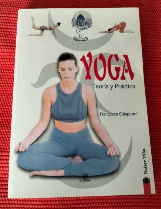 Yoga Teoría y Práctica